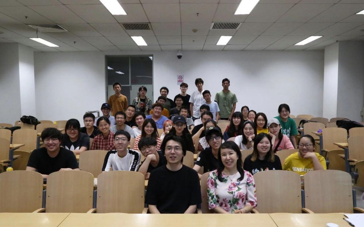 电竞专业就是学习“打游戏”？行业前景值得肯定，但仍需谨慎报考