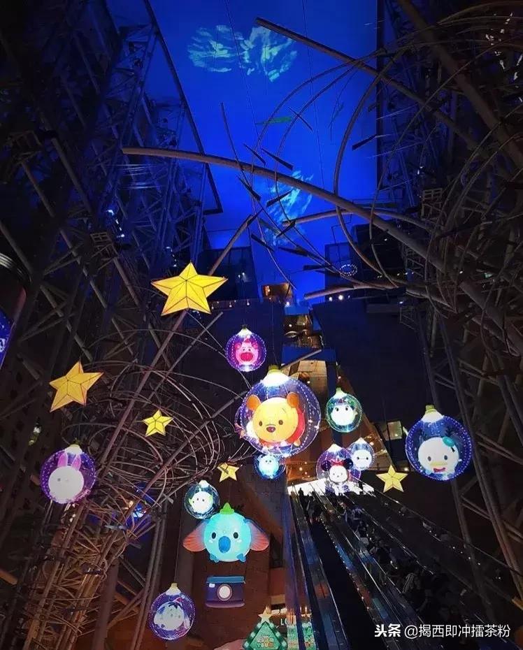 过分美丽！圣诞灯饰点亮香港：泰迪熊、比卡超、布丁狗陪你过圣诞
