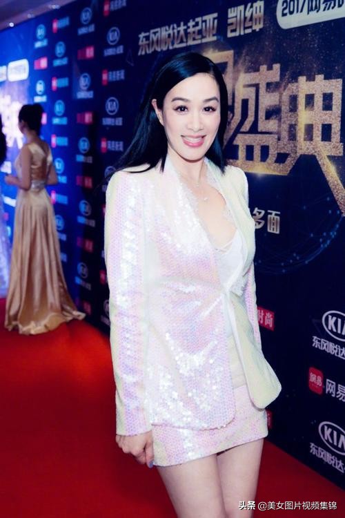 钟丽缇写真,钟丽缇晒雪地写真