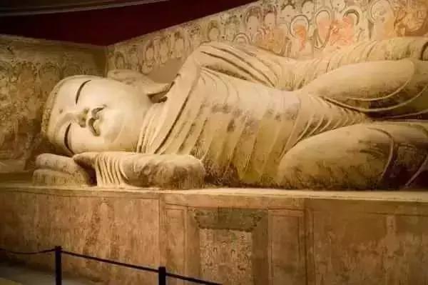 周恩来总理为新中国保护了多少*物文**古迹?