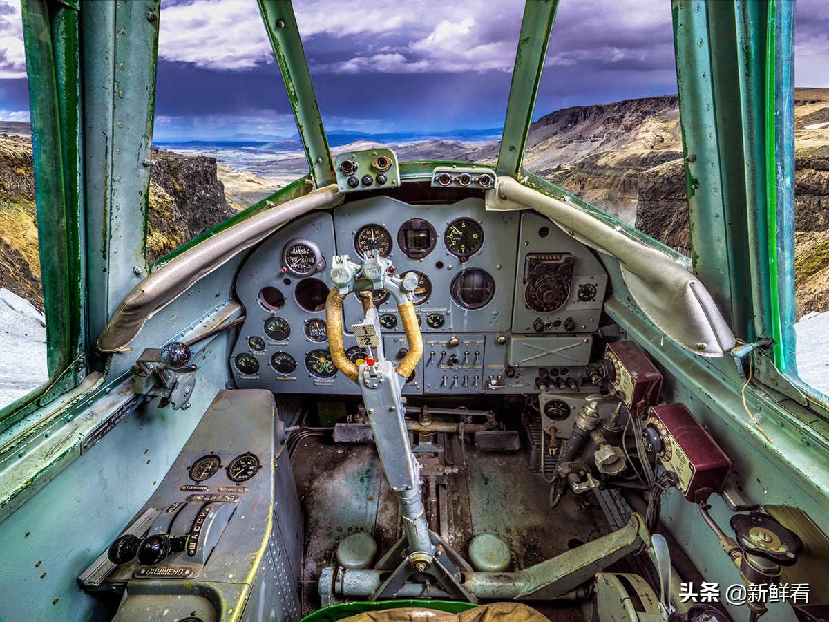 苏联空军高技术展示,苏联轰炸机座舱