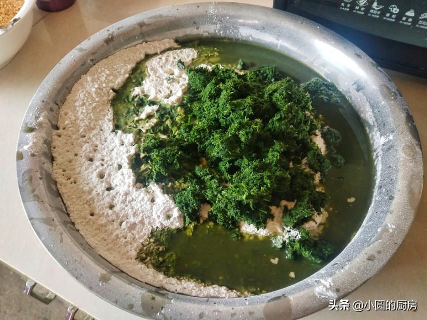 艾叶糯米糍粑简单做法,做艾叶糍粑的全过程