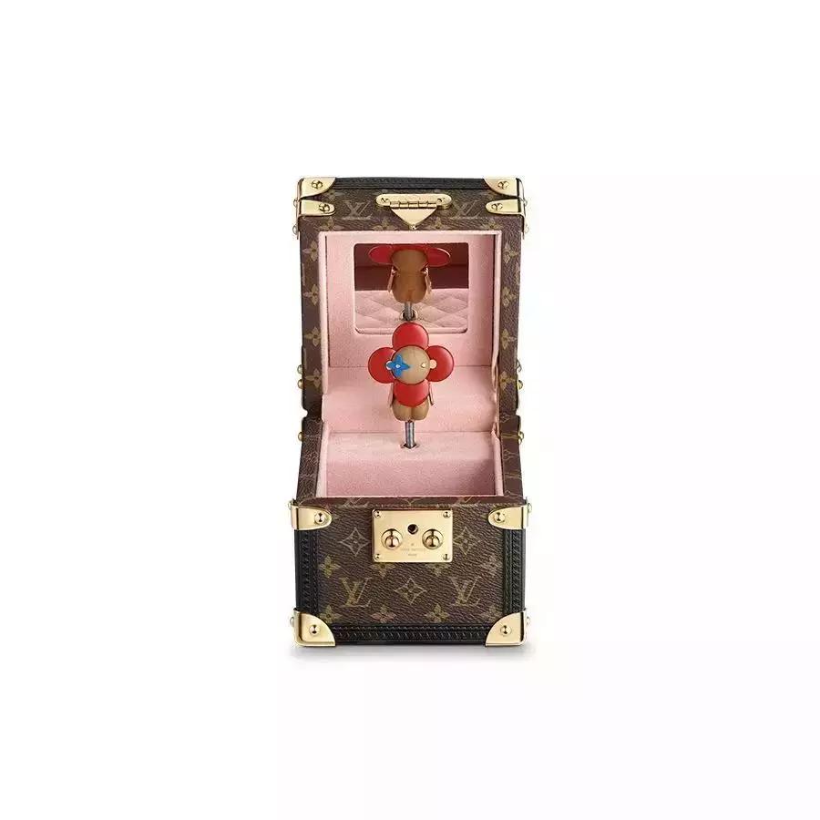 娴极瀹濆吀,娴极瀹濆吀涓婃捣