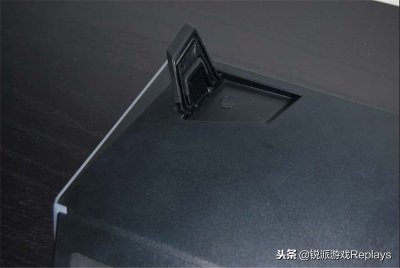 alienware外星人背部灯光,外星人全家桶颜值