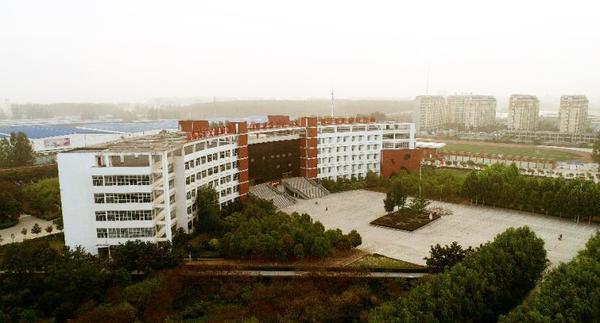 72年风化雨润英才辈出,漯河高中校园文明和谐谱新章