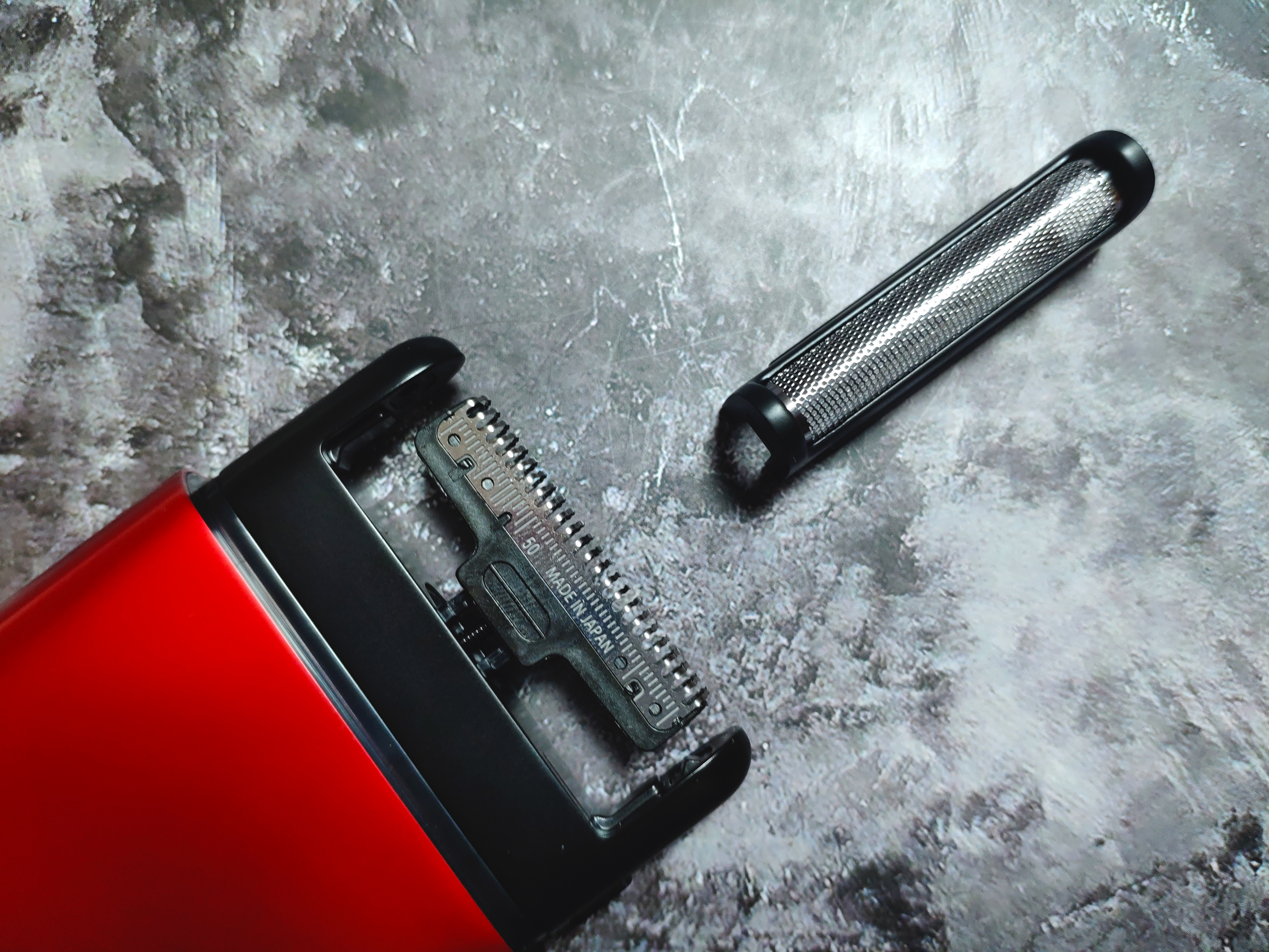 硬核定制，须眉便携剃须刀与变形金刚擦出火花，誓要不留一丝胡须