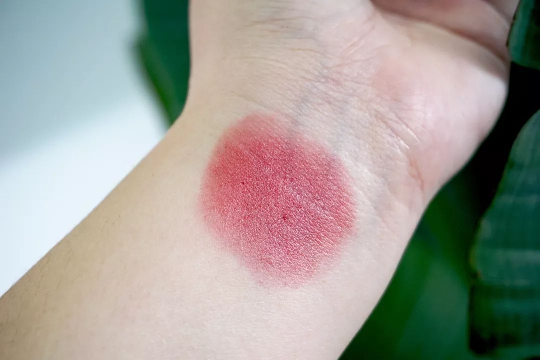 秋冬温柔显白美甲腮红,橘朵腮红哪个适合秋冬