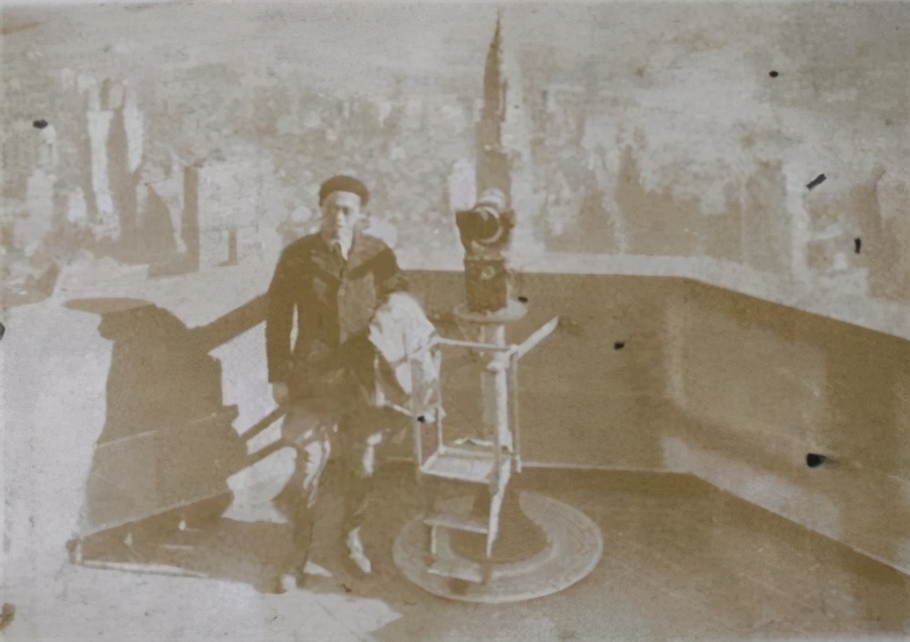 90年前环球徒步第一人，走过40多个国家，希特勒与其畅谈2天