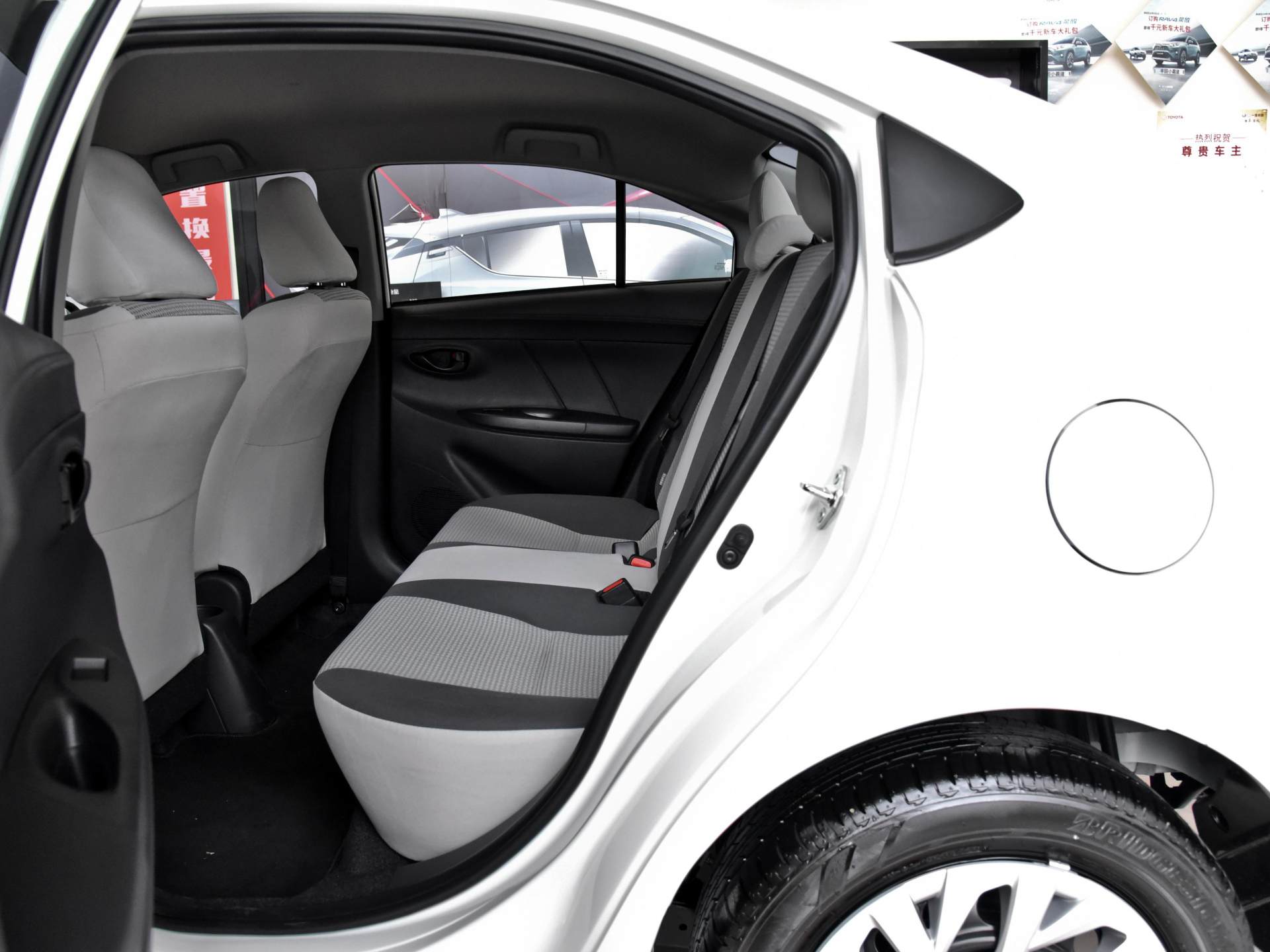 油耗低性价比高的日系车,实用性超强2018款丰田威驰