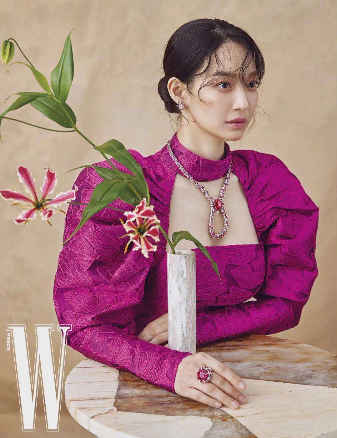 她被称韩国硬照女王，手握时尚圈顶级资源！网友：姐姐我可以