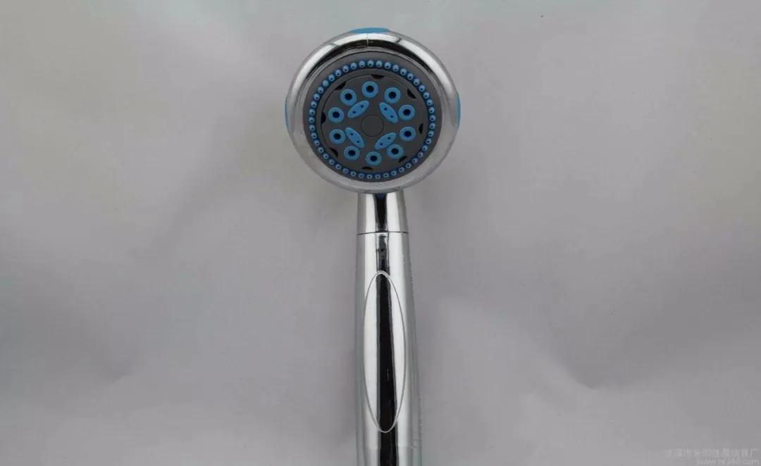 一个增压花洒,增压花洒洗澡像按摩一样