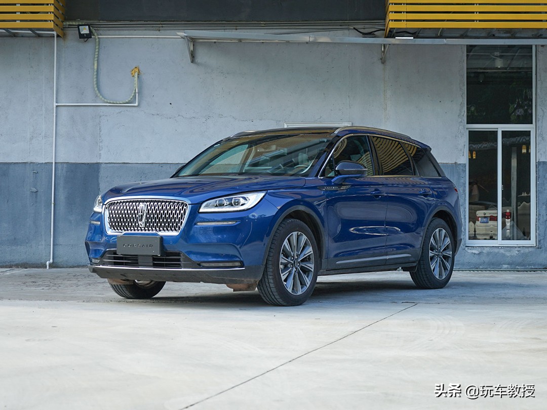 15万合资suv首选想要高颜值就选它,30万买中型suv选这三款不会错