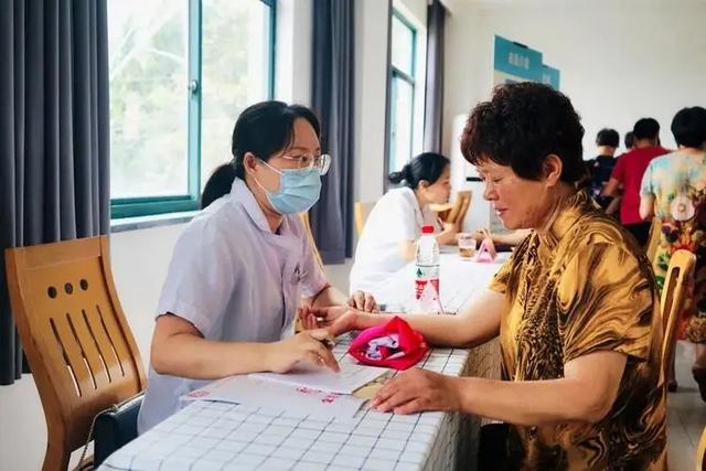 胃不舒服消化科医生给你6条建议,消化内科主任教你判断胃病