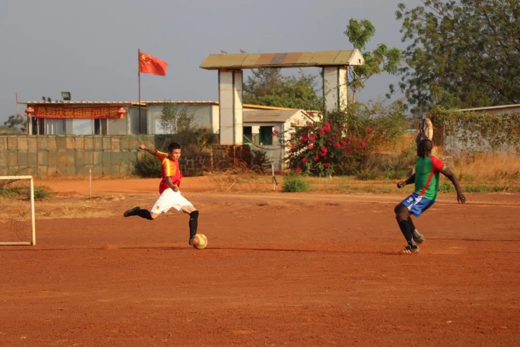 青春在边防绽放,青春在战疫中绽放朗诵