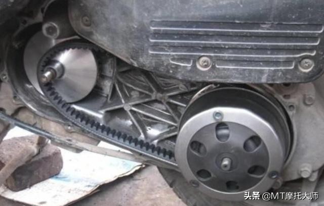 踏板车的油耗为何比同级挂挡车还高？原因有三点，传动方式是其一