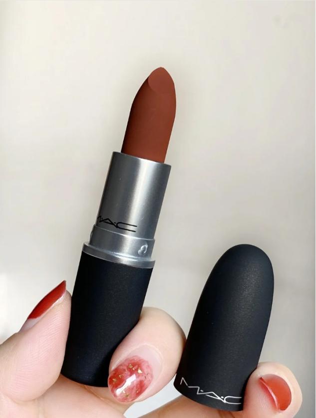 不知道选什么颜色的口红合适,今春必入的口红好看到爆