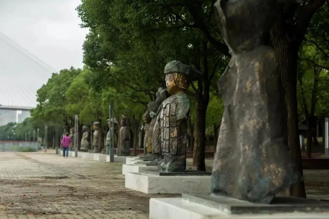 浦东24小时不打烊图书馆,浦东滨江世博文化公园