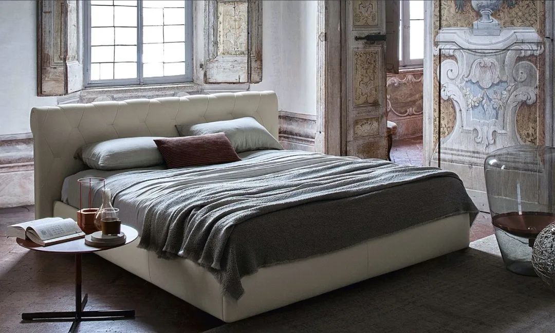 卧室床柜一体效果图,现代简约卧室家具全套