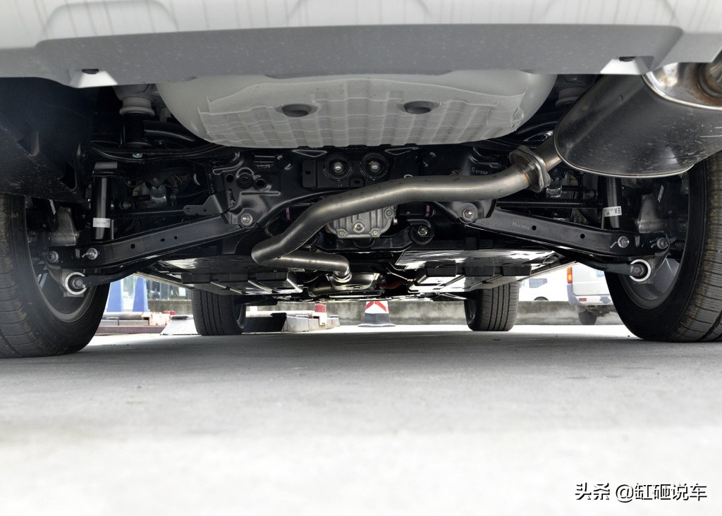 有多少人懂得欣赏它?全系标配真皮方向盘,原装进口还是四驱