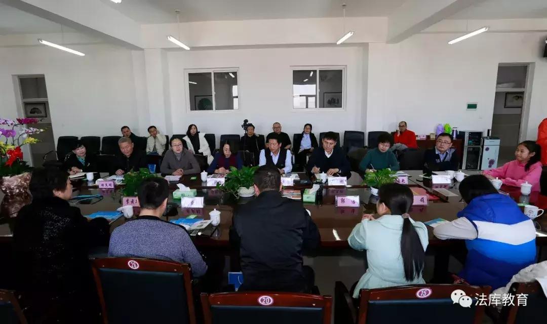 央视少儿频道联合百杰女企业家理事会赴法库开展捐资助学活动