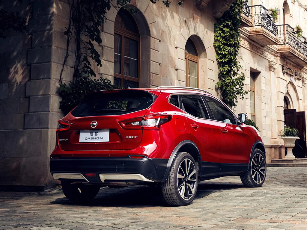 全新逍客2022参数,日产逍客经典2.0l舒适版内饰空间