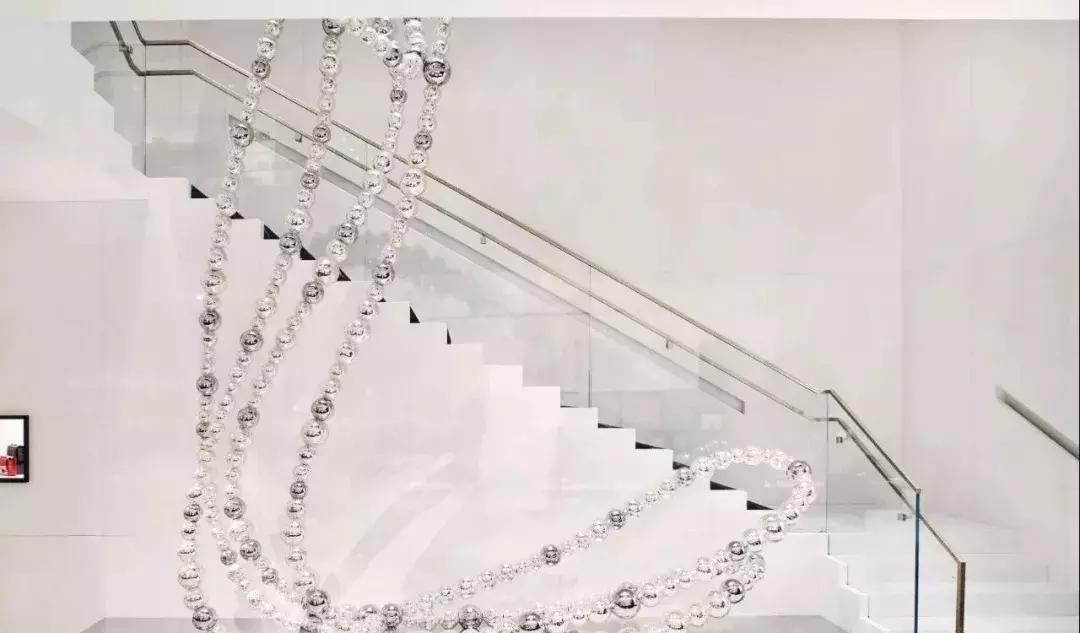 世界最奢华金色楼梯扶手,最奢侈旋转楼梯