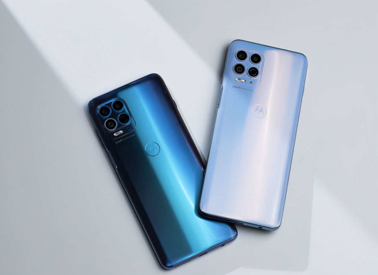 红米最强手机和iqoo最强手机比拼,一千元左右红米和iqoo哪个好