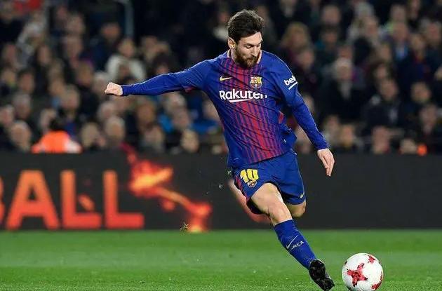 足坛十大黄金左脚排名,迪马利亚和c罗谁强