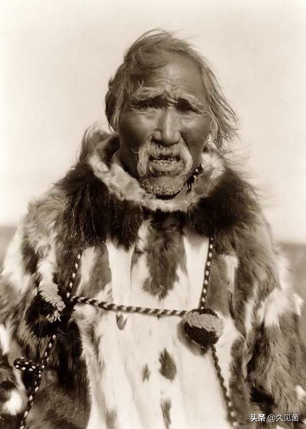 爱斯基摩人生吃北极熊,生食海豹