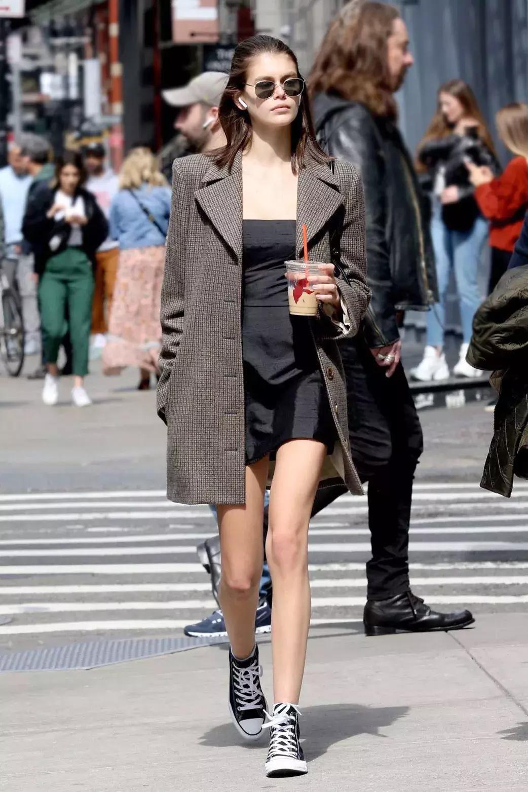 你排队摇号才能买到的匡威，娜比、泫雅和超模Gaia有50多双！