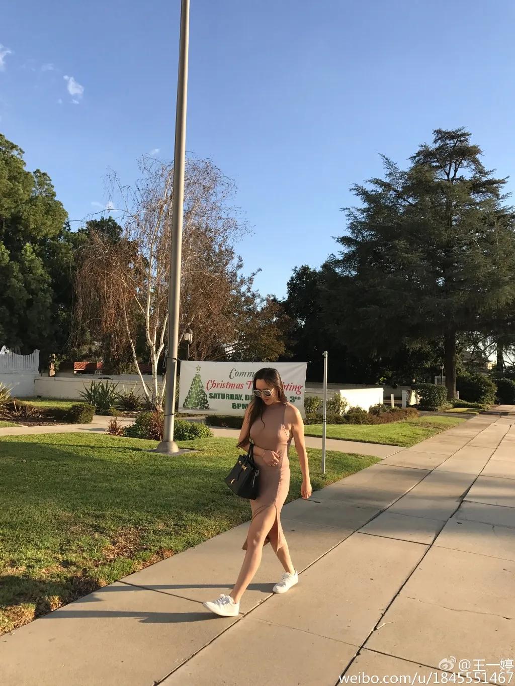 「早晚要认识」帅气逼人的国脚杨旭和他美艳女主持太太