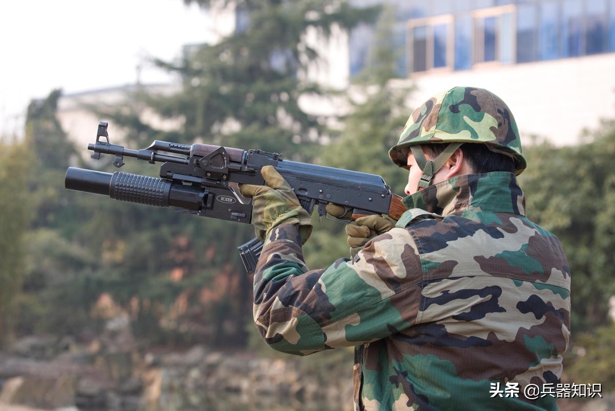 中国lg440mm转轮榴弹发射器,中国lg4型单兵榴弹发射器