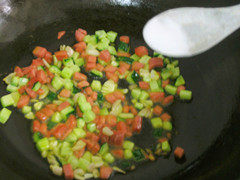 家常版蛋包饭的做法,蛋包饭美食教学