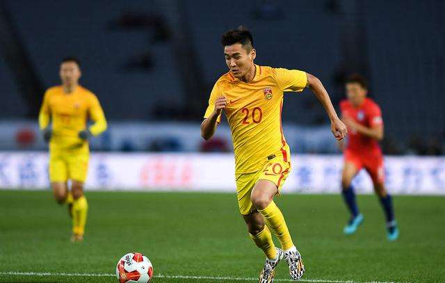 中韩足球差距怎么那么大,中韩足球实力对比武磊