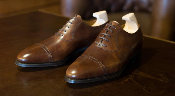 世界十大品牌奢侈品男鞋中文翻译,世界顶级奢侈品男鞋品牌