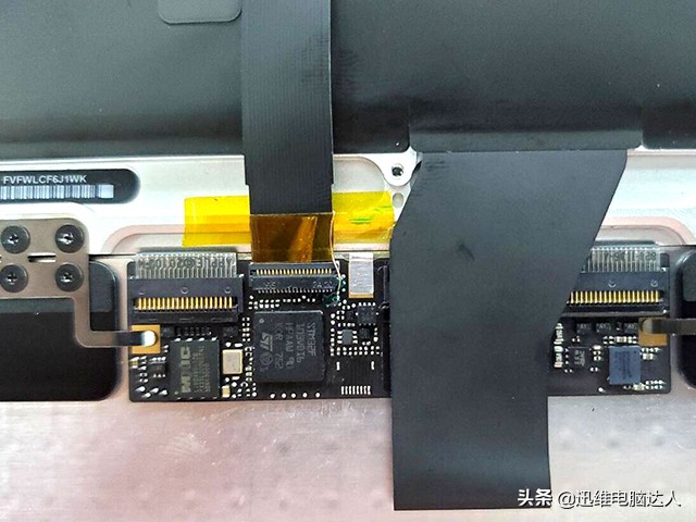 a1466进系统死机,苹果a1466花屏死机