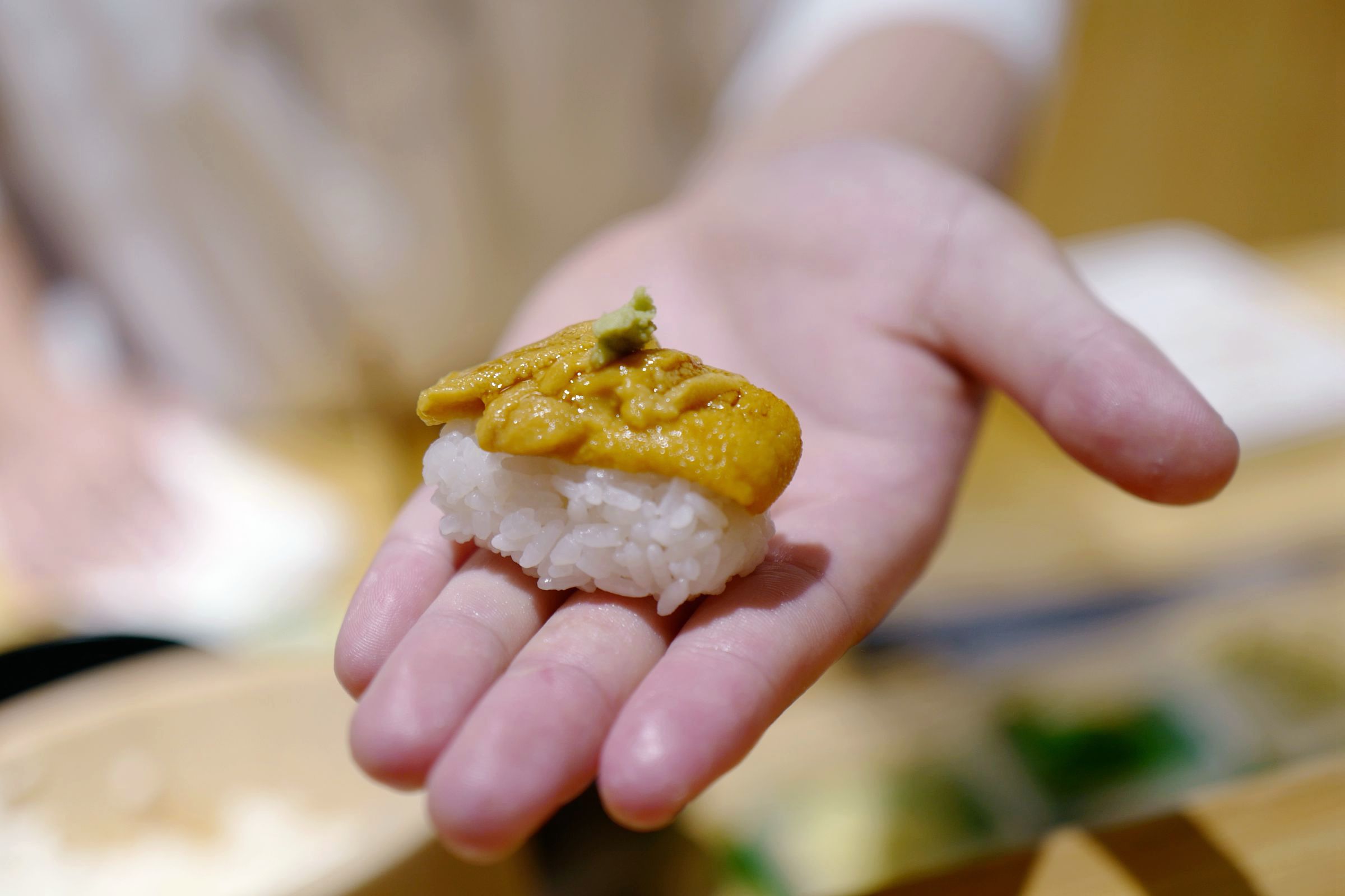 发现一家很好吃的寿司店,一家寿司店