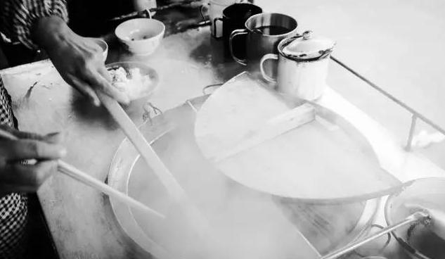 销售突破百亿,8万8门店的中式快餐之光沙县尚能饭否?|缤策