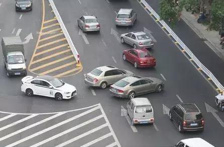 无禁止掉头标志如何正确掉头,禁止掉头的时间段怎么掉头