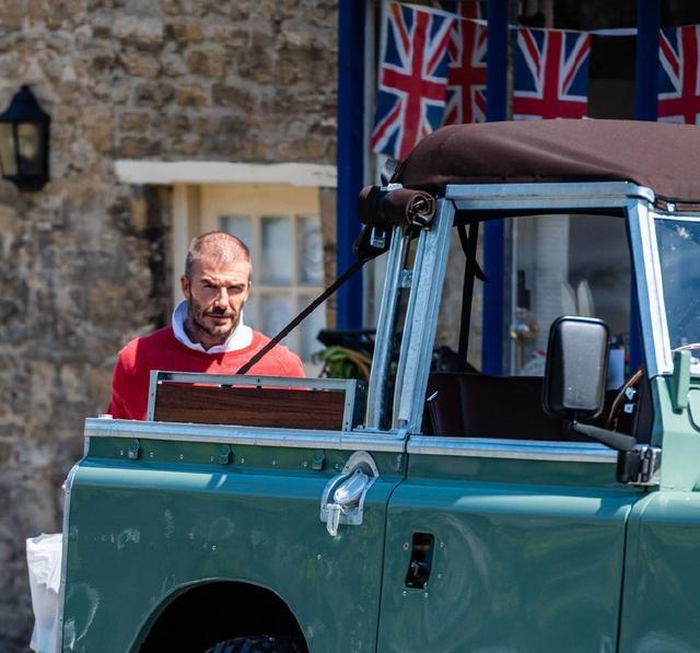 贝克汉姆哭泣的照片,贝克汉姆大哭视频