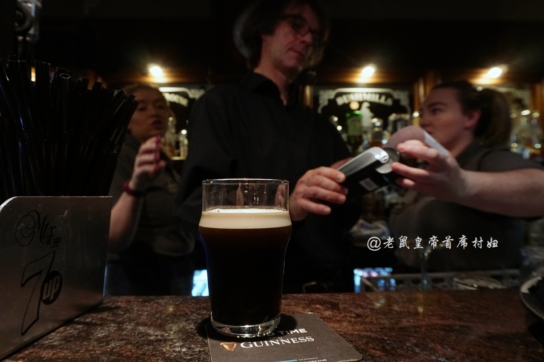 剑桥数学老师加盟,一杯黑啤含3000万泡泡,养活首都三分之一人口