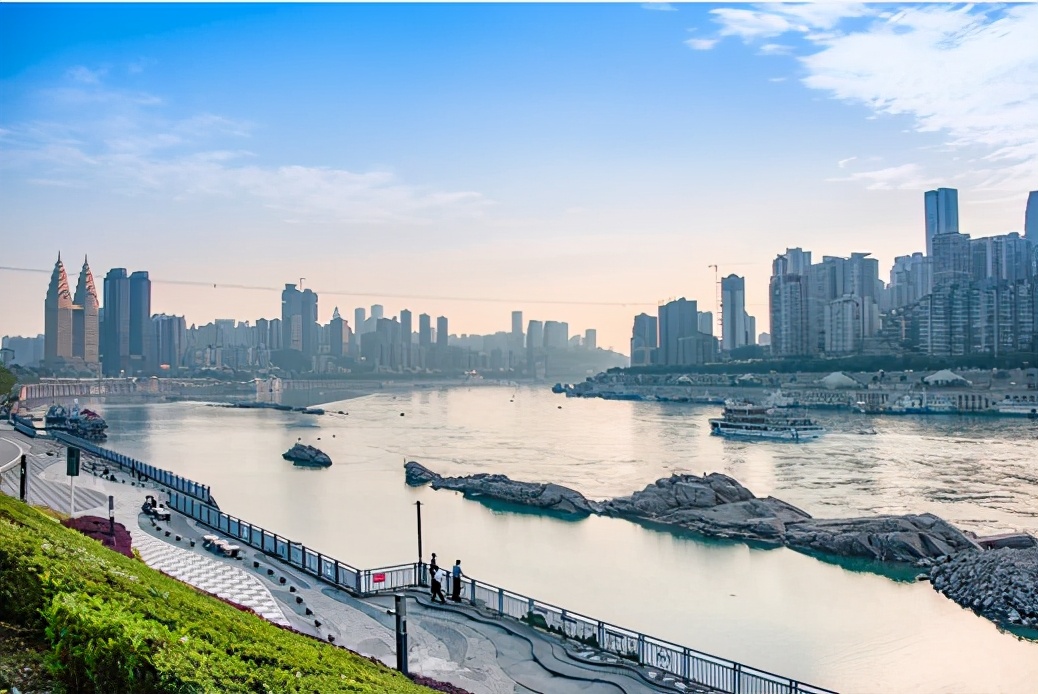 重庆旅游攻略南山,重庆南滨路长江国际