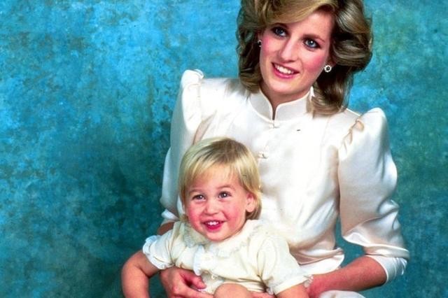 1983年戴安娜带小威廉出访澳洲，母子大出风头，查尔斯沦为背景板