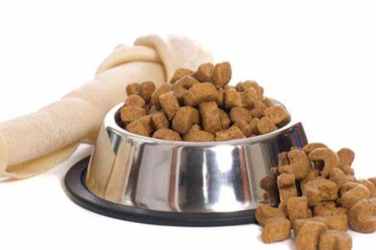 买的狗粮和自己做的狗粮哪个好,自制狗粮可以代替狗粮吗
