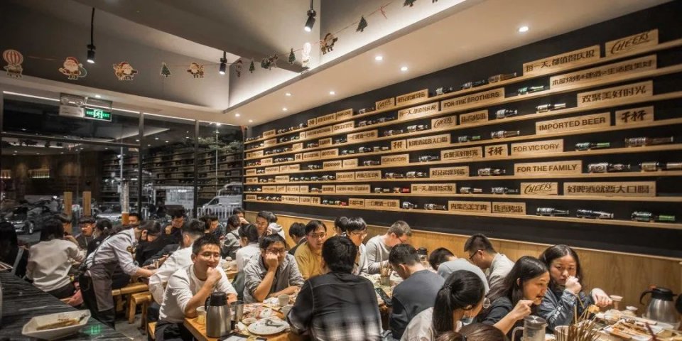 木屋烧烤夏季也有烤全羊吗,木屋烧烤的烤全羊