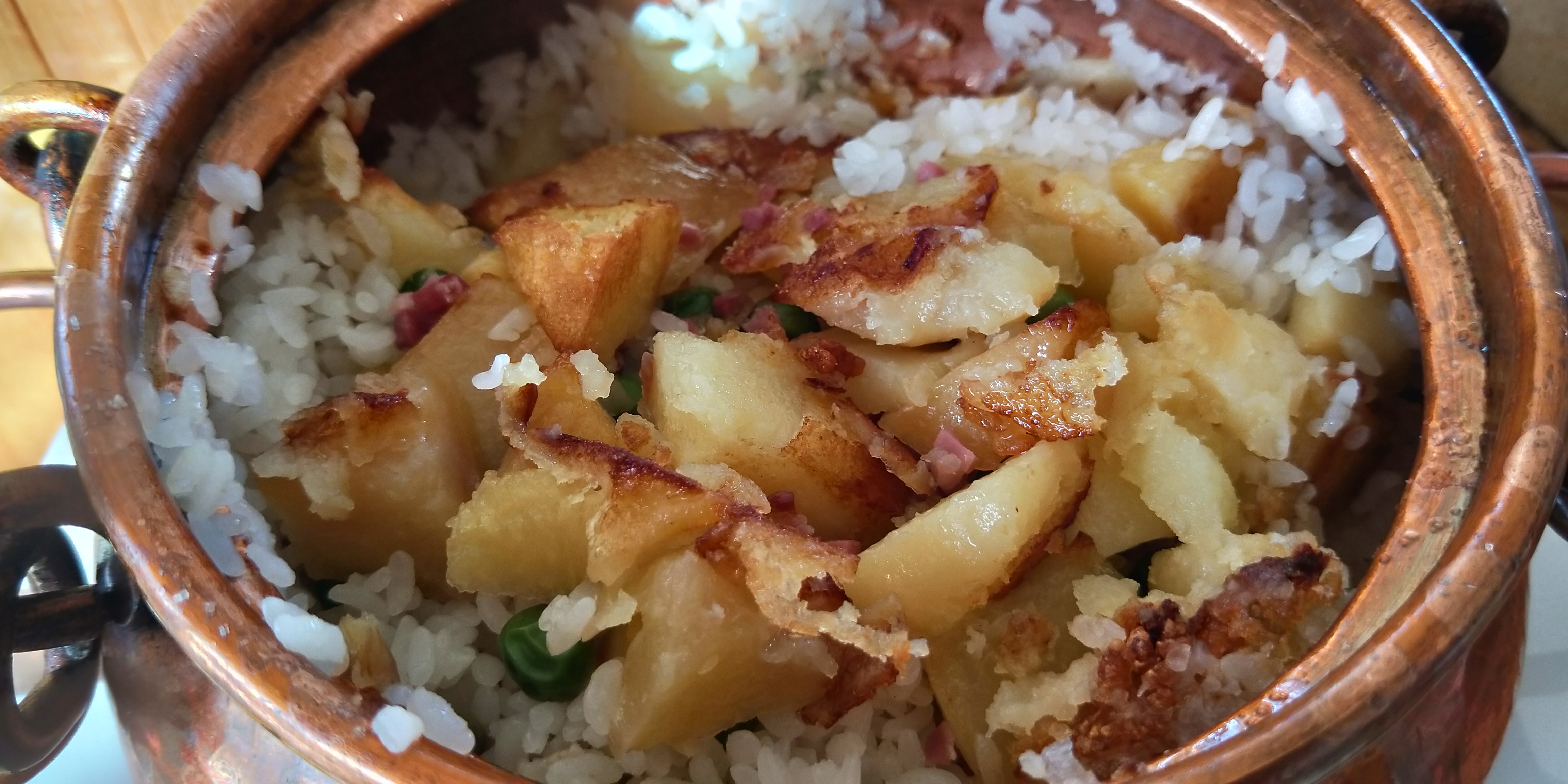 躲在草帽下的美味，吃过就上瘾，食客就算开车两小时车去吃也值得