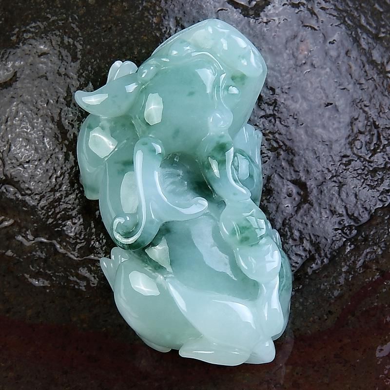 翡翠貔貅分公母，越凶越有深意，造型不同寓意亦不同