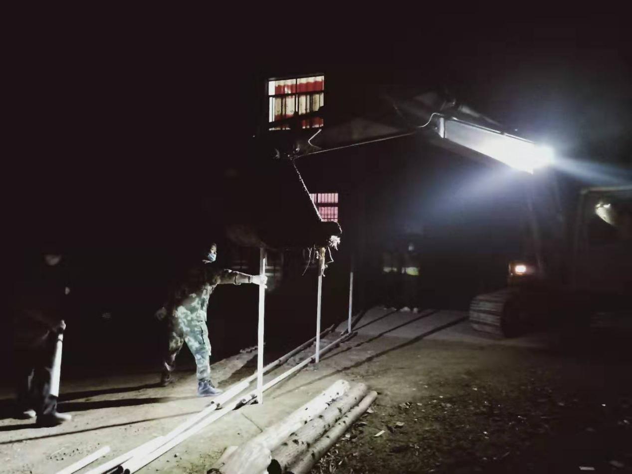 堵不住讲的是什么,说不完的乡情