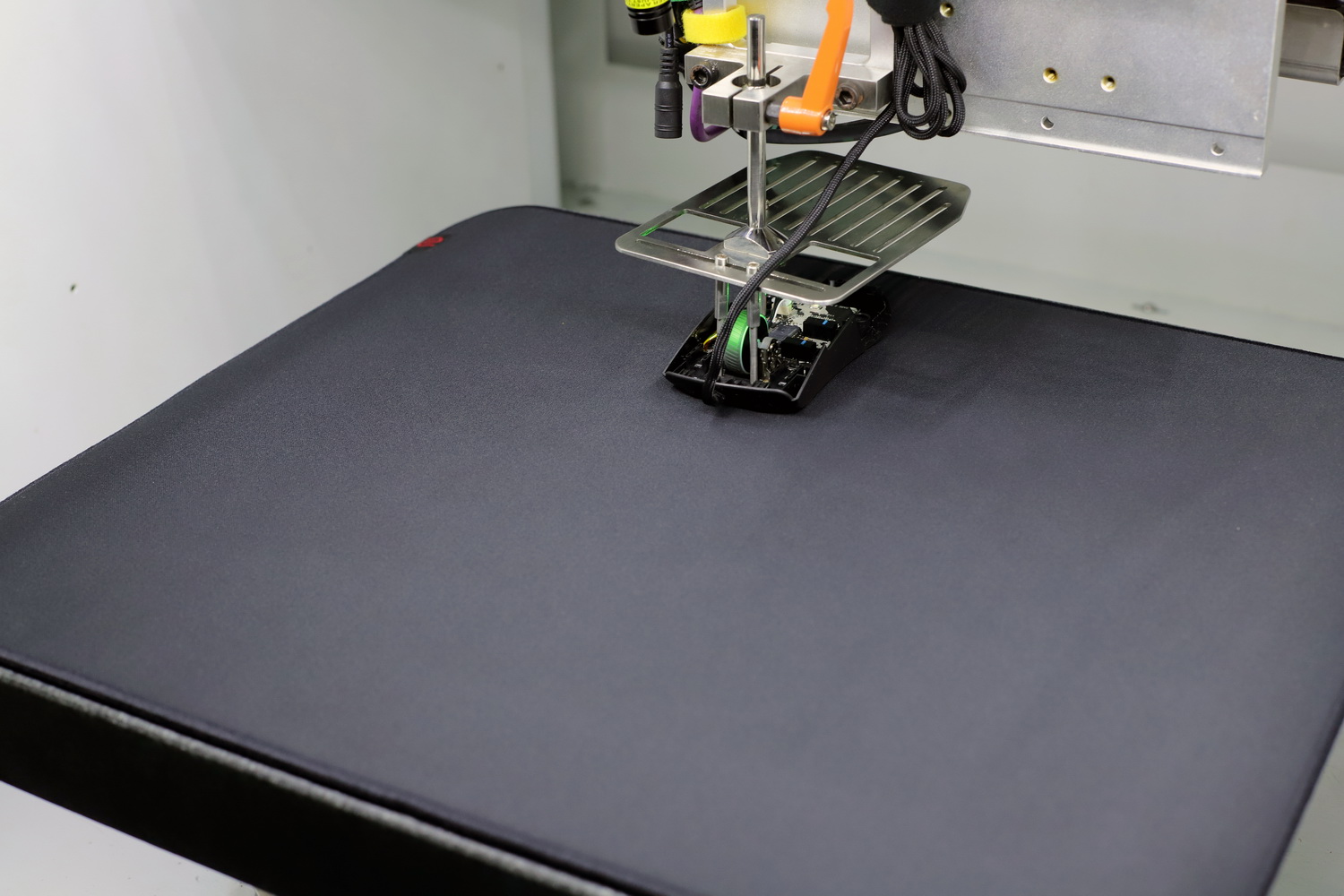 rog月刃搭配什么鼠标垫,多少尺寸的rog鼠标垫最适合打游戏