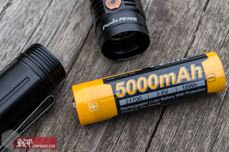 fenix菲尼克斯pd36rv2.0,fenix手电pd40r与pd36r哪个好